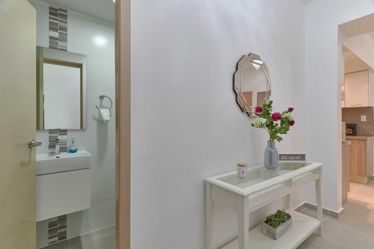Dom. Rep. Exclusive 2 Bed Apt. Evaristo Morales Santo Domingo Exteriör bild